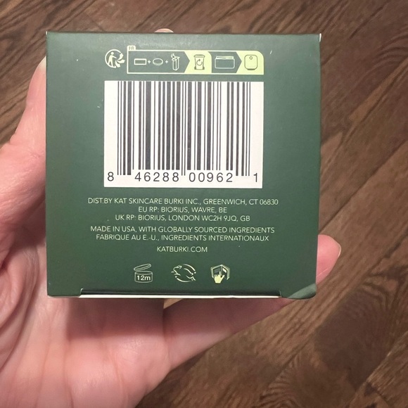 Kat Burki Vitamin C Intensive Face Cream.
1 oz, new in box. - Picture 5 of 5